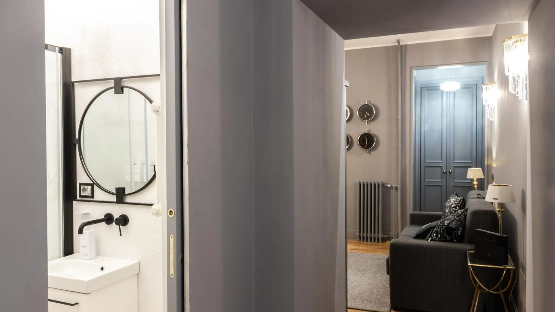 Rome Bridge Apartment Italy