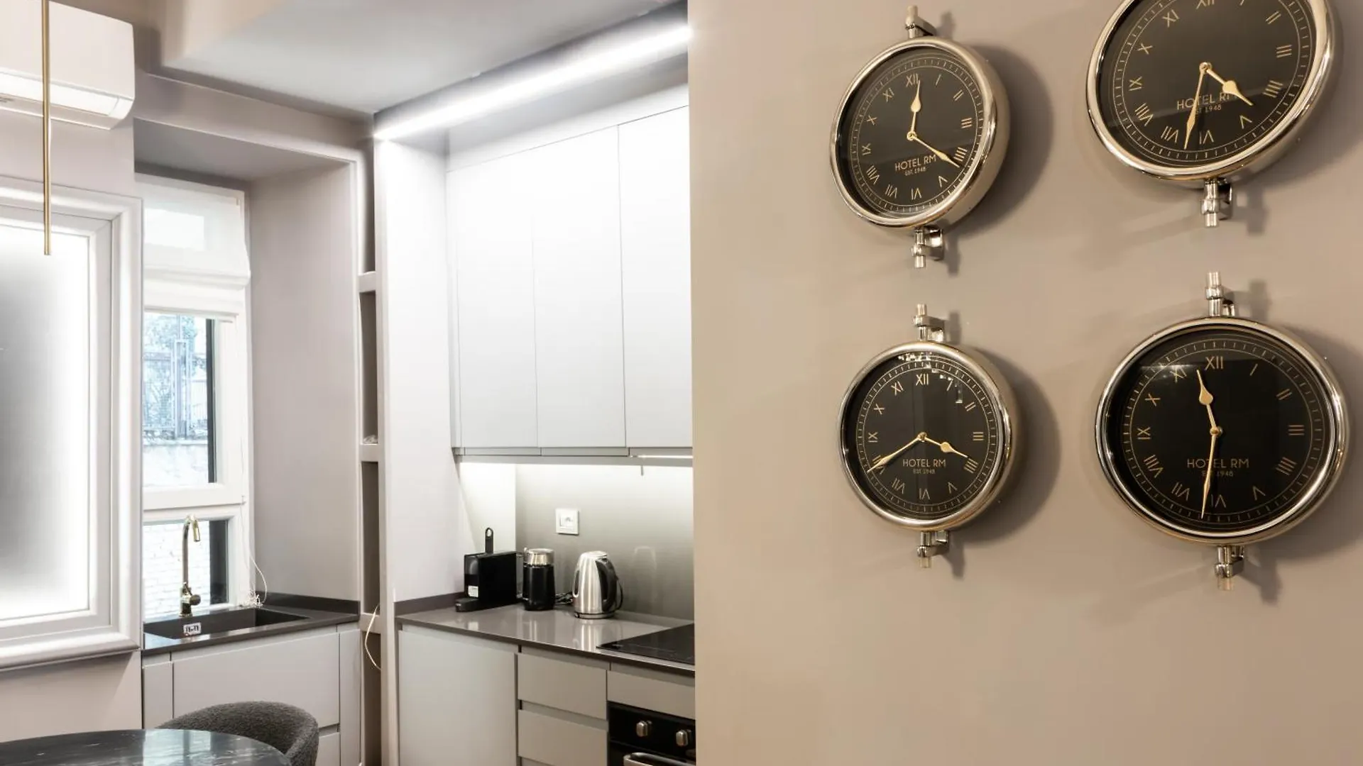 Rome Bridge Apartment